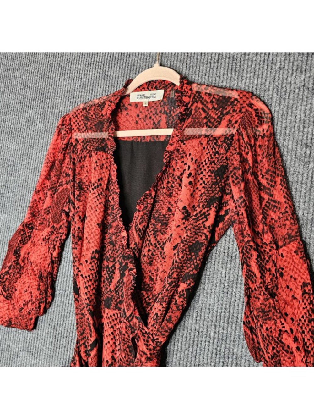 Diane Von Furstenberg Adele  Wrap Snake Print Red V-Neck 3/4 Sleeve Dress 6 - Picture 4 of 8